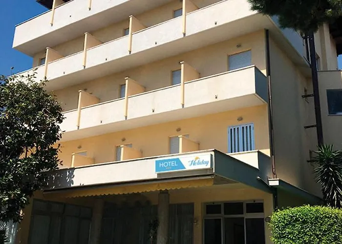 Отель Holiday Джулианова